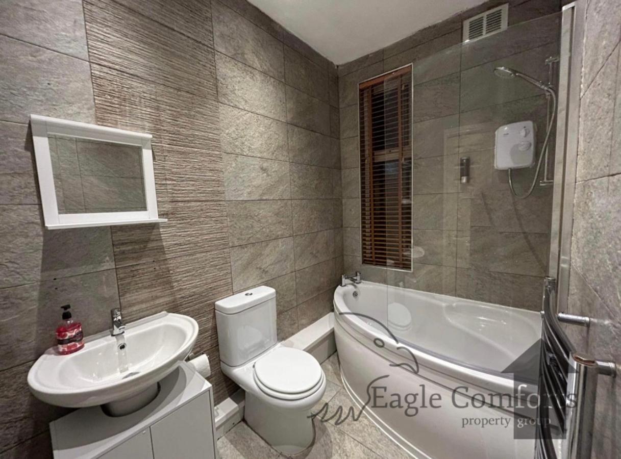 Scott House- 5 Bedrooms- Pool Table شيفيلد المظهر الخارجي الصورة
